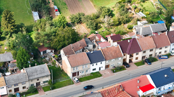 snímek nemovitosti v terénu foto 1 - Prodej domu 122 m², Němčice nad Hanou
