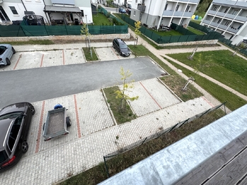 pohled z balkonu - Pronájem bytu 2+kk v osobním vlastnictví 38 m², Zbůch