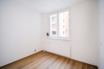 +420 604 191 744 I denisa.myslivcova@re-max.cz - Prodej bytu 3+1 v osobním vlastnictví 63 m², Ostrava