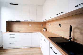 +420 604 191 744 I denisa.myslivcova@re-max.cz - Prodej bytu 3+1 v osobním vlastnictví 63 m², Ostrava 