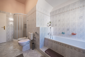 Prodej bytu 4+1 v osobním vlastnictví 151 m², Karlovy Vary