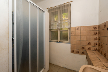 Koupelna  - Prodej domu 150 m², Veltrusy