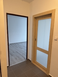 Pronájem bytu 2+kk v osobním vlastnictví 44 m², Praha 10 - Horní Měcholupy