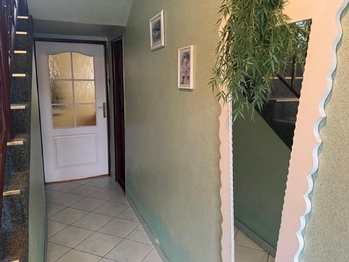 Prodej domu 400 m², Roštění