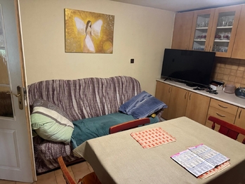 Prodej domu 400 m², Roštění