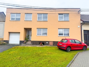 Prodej domu 400 m², Roštění