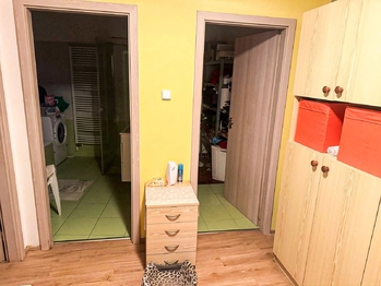 Prodej domu 450 m², Roštění