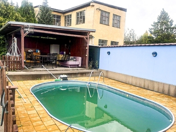 Prodej domu 450 m², Roštění