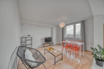 Obývací pokoj - Prodej bytu 3+1 v osobním vlastnictví 71 m², Poděbrady