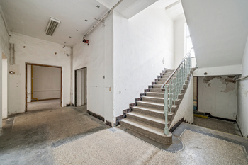 Prodej nájemního domu 400 m², Hronov