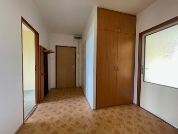Prodej bytu 3+1 v osobním vlastnictví 78 m², Praha 4 - Háje
