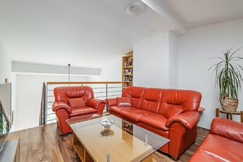 Obývací pokoj - Prodej bytu 4+1 v osobním vlastnictví 81 m², Beroun
