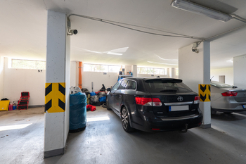 Parkovací stání - Prodej bytu 4+1 v osobním vlastnictví 81 m², Beroun
