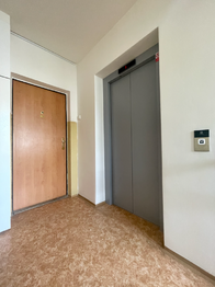 Pronájem bytu 2+kk v osobním vlastnictví 46 m², Praha 8 - Kobylisy