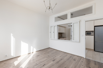 Prodej bytu 2+1 v osobním vlastnictví 48 m², Praha 5 - Košíře