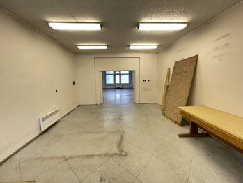 Pronájem obchodních prostor 146 m², Vsetín