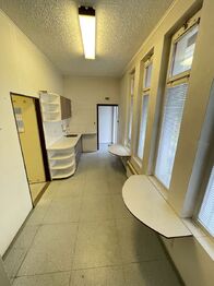 Prodej obchodních prostor 188 m², Vsetín