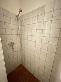 Prodej obchodních prostor 188 m², Vsetín