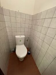 Prodej obchodních prostor 188 m², Vsetín