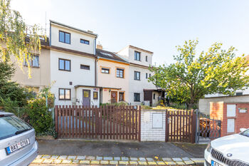 Pronájem domu 160 m², Praha 10 - Záběhlice