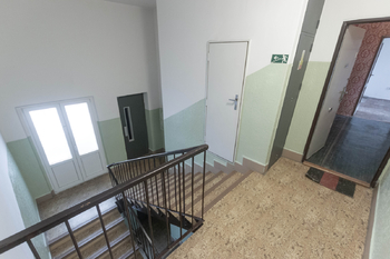 chodba u bytu - Prodej bytu 2+1 v osobním vlastnictví 54 m², Praha 10 - Malešice