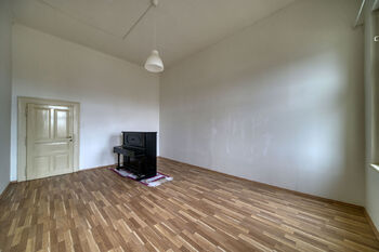 krajní pokoj - Prodej bytu 3+1 v osobním vlastnictví 115 m², Praha 5 - Smíchov