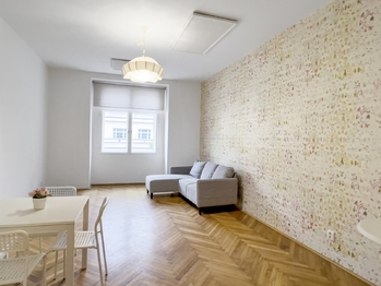 Pronájem bytu 2+kk v osobním vlastnictví 54 m², Praha 10 - Vršovice