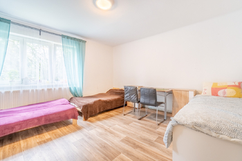 Obývací pokoj I - Prodej bytu 3+1 v osobním vlastnictví 58 m², Říčany