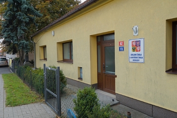 MŠ a ZŠ Krchleby - Prodej pozemku 1000 m², Krchleby