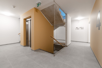 Prodej bytu 1+kk v osobním vlastnictví 31 m², Praha 9 - Hostavice