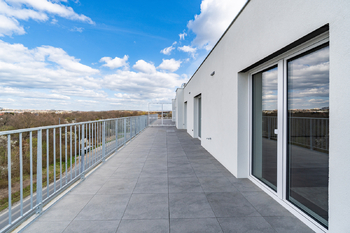 Prodej bytu 4+kk v osobním vlastnictví 200 m², Praha 9 - Hostavice