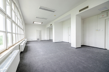 Pronájem kancelářských prostor 246 m², Louny