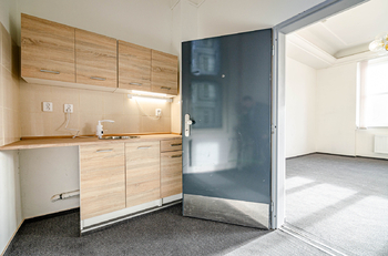 Pronájem kancelářských prostor 246 m², Louny