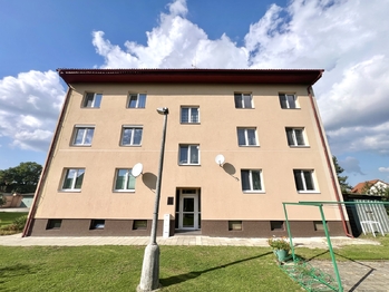 Prodej bytu 3+1 v osobním vlastnictví 64 m², Slavětín