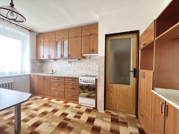 Prodej bytu 3+1 v osobním vlastnictví 64 m², Slavětín