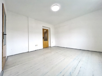 Prodej bytu 3+1 v osobním vlastnictví 64 m², Slavětín