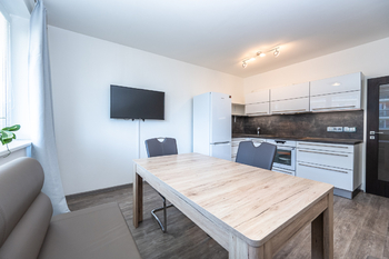 Prodej bytu 2+1 v osobním vlastnictví 67 m², Praha 9 - Černý Most