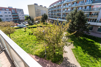Prodej bytu 2+1 v osobním vlastnictví 67 m², Praha 9 - Černý Most