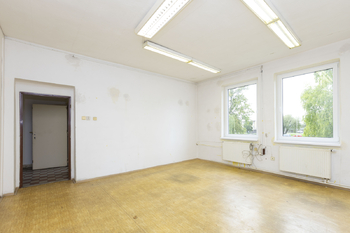 Pronájem kancelářských prostor 242 m², Pardubice