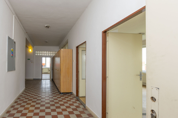 Pronájem kancelářských prostor 242 m², Pardubice