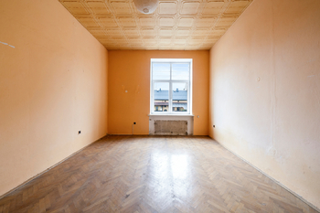 Prodej domu 400 m², Hronov