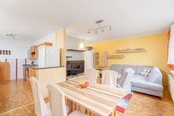 obývací prostor - Prodej bytu 3+kk v osobním vlastnictví 69 m², Praha 10 - Záběhlice