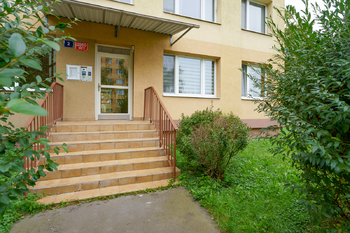 vchod - Prodej bytu 3+kk v osobním vlastnictví 69 m², Praha 10 - Záběhlice