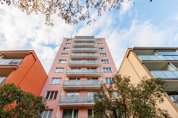 Prodej bytu 3+1 v osobním vlastnictví 74 m², Karlovy Vary