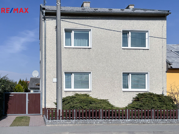 Prodej domu 330 m², Lutín