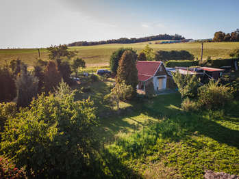 Prodej pozemku 711 m², Hracholusky