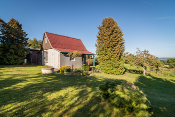 Prodej pozemku 711 m², Hracholusky