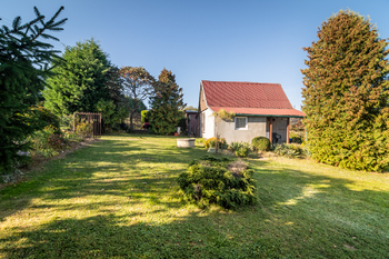 Prodej pozemku 711 m², Hracholusky