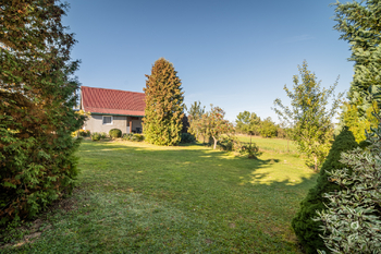 Prodej pozemku 711 m², Hracholusky