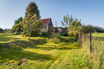 Prodej pozemku 711 m², Hracholusky